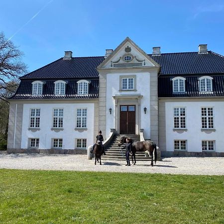 Rosenlund Gods - Kaelder B&B Sakskøbing Exterior foto